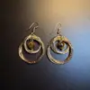 Aretes 2025 Trendy Retro Industria Pesada Estilo Étnico Aretes Versátiles para Mujeres Lujo Accesible Elegantes Largos Clips para Orejas sin Perforación para Mujeres