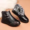 Zapatos de algodón madre de cuero genuino forrados de vellón de invierno para mediana edad y ancianos, zapatos de madre cómodos, cálidos, zapatos viejos, botas cortas gruesas de lana para mujer
