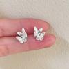 Pendientes pequeños de mariposa estilo Chanel de estilo Mori, de lujo, ligeros y de alta gama, para mujer, estilo dulce, combinables en verano.