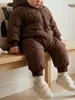 Macacão de bebê estilo coreano 26, roupas de outono e inverno para bebês, macacão de engatinhar para recém-nascidos, peça externa de algodão espessa, adequado para passeios e para carregar o bebê