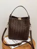 Bolso de Cubo Tejido de Alta Gama para Mujer 2026 Nuevo Bolso de Hombro Casual Bolso de Mano Versátil para el Trabajo Bolso Cruzado