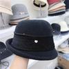 Chapéu de Pescador Colorblock de Lã de Designer Japonês Novo 2024 Feminino de Inverno Quente Chapéu High-end Chamativo para o Rosto