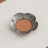 Porta-copos de Liga Martelada Estilo Chinês com Rattan, Conjunto Vintage de Porta-copos de Rattan Flor de Lótus, Almofada de Isolamento Térmico, Acessórios para Conjunto de Chá Kung Fu
