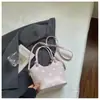 Bolsa de mano, bolso de hombro, bolsa tote, bolsa de trabajo, bolsa tipo cubo versátil, nuevo diseño de lunares de nicho estilo coreano, Primavera/Verano 2026