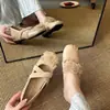 Sapatos Mary Jane Chuyuji Estilo Retrô Francês com Camélia para Mulheres 2026 Novos Sapatos de Festa de Outono com Tira Cruzada e Solado Macio