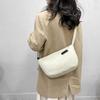 2022 Inverno Nova Atacado Bolsa de Bolinho de Lã de Cordeiro Ombro Crossbody Bolsa Feminina Casual All-match Moda Pelúcia Bolsa Pequena