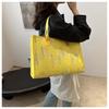 2024 Novo nicho de bolsa de ombro simples Bolsa de ombro casual feminina Bolsa de classe de deslocamento de grande capacidade Bolsa nas axilas