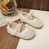 Temporada de Regreso a Clases Zapatos Casuales Tejidos Huecos Transpirables de Cuero Estilo Coreano para Niñas Verano 2026 Nuevos Zapatos de Suela Suave de Boca Baja