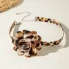 Collar de Cuerda de Cuero con Estampado de Leopardo de Diseño de Nicho Transfronterizo Europeo y Americano Cadena para Clavícula con Colgante Exagerado Retro de Alta Gama Joyería