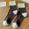 Calcetines de Otoño e Invierno para Hombre, Resistentes al Olor, Absorbentes del Sudor, Transpirables, Duraderos, Calcetines Deportivos Rayados con Bloques de Color, Modernos y Versátiles