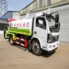 O Caminhão-Tanque de Irrigação Nacional Vi Dongfeng de 10 Toneladas Pode Ser Equipado com uma Placa de Licença de Pequim e um Canhão de Névoa de 30m para Reduzir a Poeira, Verdejar e Realizar Saneamento no Canteiro de Obras