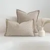 Almofada Lateral Larga Bege com Arco Almofada de Cintura Vento Silencioso Capa de Almofada Almofada de Sofá Capa de Almofada para Quarto Modelo de Hotel