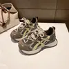 Zapatos de papá estilo coreano con cordones 2026 para mujer que aumentan la altura, zapatillas de correr de otoño, nuevas zapatillas deportivas transpirables de malla, zapatos de suela gruesa para exteriores