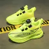 Sapatos Infantis 2026 Primavera/Verão Novo Estilo Malha Respirável Esportivos para Crianças Pequenas, Médias e Grandes Cadarço Giratório Tênis de Corrida