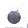 Tótem Estilo Gótico Runa Misteriosa Medieval Etiqueta de Metal Runa Fantástica Colgante Redondo Tallado Estéreo