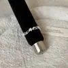 Coleção de Anéis de Metal Vazado com Renda de Alto Padrão Estilo Francês para Mulheres, Luxo Leve, Personalizáveis, Modernos, Tendência, Versáteis