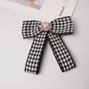 Envío gratis XXIV modelo nuevo lazo de encaje negro estilo princesa broche de lazo corsage nueva ropa para mujer
