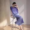 Top de Mujer Verano Manga Corta Delgado Holgado Talla Grande Elegante Ajuste Ceñido Diseño Gradiente Plegado Miyake Top Murciélago