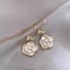 Nuevos pendientes de lazo de camelia para mujer, diseño de nicho, pendientes de joyería, elegantes pendientes de fiesta que combinan con todo, gancho para la oreja