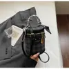 Bolso de Mano Pequeño para Trabajo Transfronterizo para Mujer 2026 Nueva Moda de Primavera Bolso Cubo de Hombro a Cuadros Bolso Cruzado para Teléfono