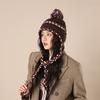 Gorro de Protección Auditiva con Borla de Color Contrastante y Bola de Pelo para Mujer en Otoño e Invierno Engrosado Cálido Rayado Versátil Gorro de Punto Estilo Fair Isle Gorro de Lana