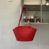 Bolsa de Mão de Design de Nicho para Mulheres 2026 Novo Estilo Bolsa de Ombro Único Transversal de Axila com Acabamento de Alto Padrão, Bolsa de Palha Tecida para Carregar na Mão para Mulheres