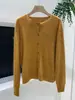 Cárdigan de punto de lana suéter afelpado con bolitas estilo nuevo otoño e invierno para mujer abrigo gris de alto nivel con temperamento simple mujer