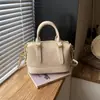 2026 Nova Bolsa de Mão de Outono Feminina Retrô Tecida Ombro Único Transversal Grande Capacidade Bolsa Almofada para o Dia a Dia