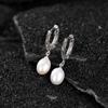 Yilu plata S925 plata esterlina perla de agua dulce patrón envejecido vintage aretes irregulares aretes elegantes personalizados aretes