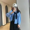 Conjunto de duas peças Zedaijiai elegante com xale de tricô removível e camisa de gola redonda com listras verticais para mulheres, nova coleção outono 2026