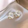 Brincos de Flor Gota de Óleo Vermelha de Angorá Agulha de Prata, Brincos de Pétalas com Design Exclusivo, Sensação de Luxo Leve e Sofisticado