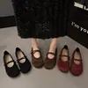 Zapatos Mary Jane de punta redonda y suela blanda 2026 para mujer, zapatos planos retro de otoño, negros poco profundos en stock
