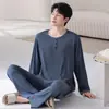 Pijama modal masculino, roupa de casa de algodão de manga comprida para primavera e outono, adequada para todas as estações, estilo esportivo, plus size, projetada para usar fora de casa