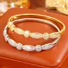 Pulsera de Moda en Forma de C para Mujer, Lujo Ligero Versátil Estilo Pandora de Gama Alta No Descolorante Pulsera de Doble Anillo H al por Mayor