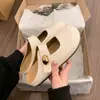Mules cerrados de suela gruesa estilo Birkenstock retro para mujer, adecuados para uso en exteriores, nuevo modelo primavera-verano 2026, versátiles con faldas, sandalias mule