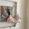 Bolso Retro Casual de Gran Capacidad Estilo Nuevo de Celebridad de Internet Versátil para Viajes Diarios Bolso Cruzado para Mujer Sensación de Alta Gama Bolso de Hombro Único