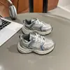 Zapatos Casuales de Moda Versátiles para Niñas 2026 Primavera/Otoño Nuevo Estilo Malla Transpirable Zapatos de Papá Suela Suave Zapatos Deportivos Individuales