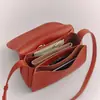 Bolsas Femininas de Luxo Leve Europeias e Americanas Feitas Sob Medida Novo Modelo 2025 Bolsa Transversal Casual Bolsa de Ombro Pequena Bolsa Quadrada Bolsa com Aba Portátil