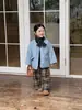 Invierno 2025 Nuevo Estilo Ropa Infantil Coreana Para Niñas Chaqueta de Algodón Floral Vintage Reversible Abrigo de Algodón Azul