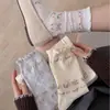 Calcetines Florales Pequeños para Mujer, Nuevo Estilo Primavera y Verano, Calcetines de Encaje hasta la Media Pantorrilla, Malla Transpirable Ultra Delgada, Calcetines Slouch Simples Versátiles para Mujer