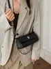Bolso Transfronterizo para Mujer Estilo Coreano Versátil de Gama Alta para Viajes Diarios Bolso de Hombro 2026 Nuevo Diseño de Nicho Bolso Cruzado con Cadena