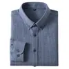 Camisa de hombre de algodón de fibra larga de Xinjiang cepillado, fácil de cuidar, con cuello, a rayas, cálida de otoño, manga larga para hombre