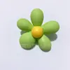 Goma acrílica flor de 40 mm con agujero trasero de cinco pétalos DIY banda de goma explosión de TikTok cuerda para el pelo accesorios de cadena para teléfono móvil