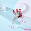 Broche de Ramo de Flores de Lujo Ligero Europeo y Americano de Alta Gama, Pin Anti-Exposición para el Viaje al Trabajo, Broche de Flor de Cristal Bicolor Azul y Rojo, Accesorios