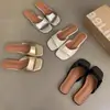 Sandalias planas estilo coreano Chuyuji, pantuflas plateadas de verano para mujer, adecuadas para uso en exteriores en la playa, estilo francés