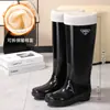 Botas de Chuva Femininas de Cano Alto Quentes com Forro de Fleece para Outono e Inverno, Botas Femininas Espessadas Impermeáveis e Antiderrapantes, Sapatos Aquáticos, Botas de Trabalho