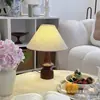 Luminária de Mesa Medieval de Madeira Maciça Nova Lâmpada de Atmosfera Zen Chinesa Lâmpada de Proteção Ocular Retrô para Quarto e Mesa de Cabeceira Tecido de Designer