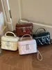 Bolsas de mano para mujer transfronterizas, nuevo estilo otoño 2026, bolso acolchado con cadena inspirado en Chanel, bolso de mano moderno y a la moda, bolso de hombro, bolso cruzado