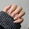 Uñas Postizas Ojo de Gato Mediana y Corta Color Nude Blanqueamiento Ojo de Gato Manicura Pura Hecha a Mano Parche de Uña Acabado de Alta Gama