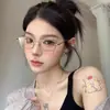 Los Gafas Rectangulares y de Montura Estrecha con Borde Dorado Ascético de Sven Son Gafas Planas Estilo Japonés para Niños y Niñas Que Pueden Equiparse con Lentes para Miopía y Luz Azul